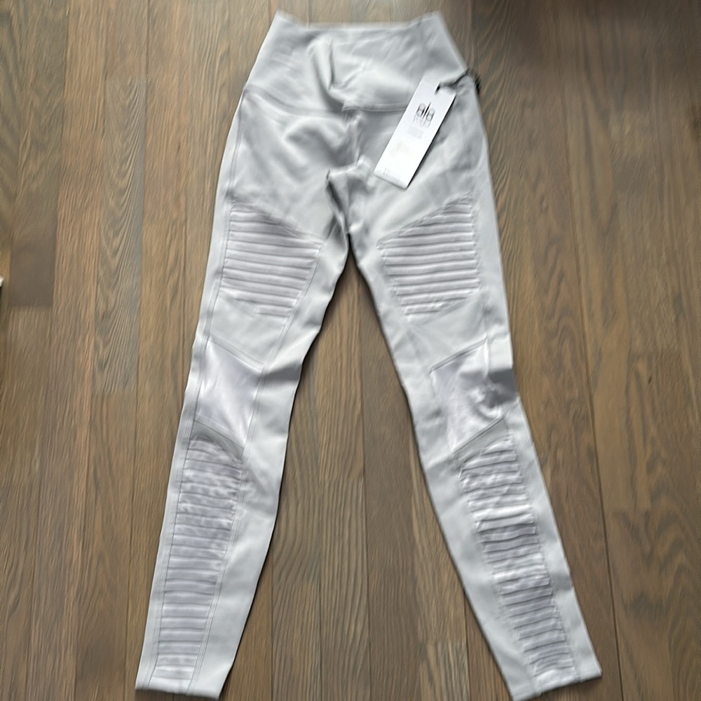 Alo High Waisted Moto Legging NWT - Picture 3 of 5